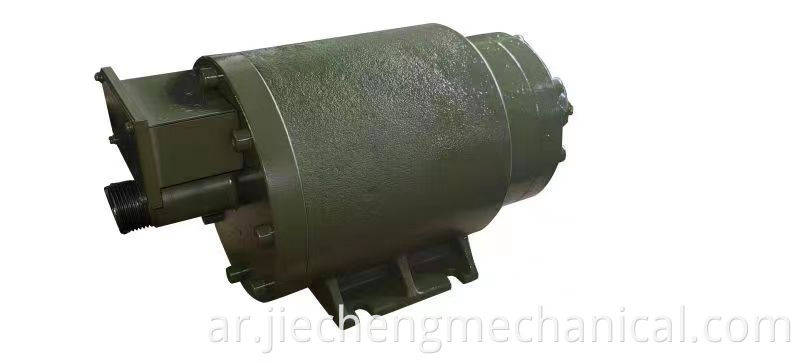 Semi-immersed inner gear oil pump